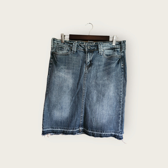Industrial Cotton VTG Y2K Distressed Frayed Hemline Midi Denim Skirt Jrs Size 11 - Picture 1 of 12